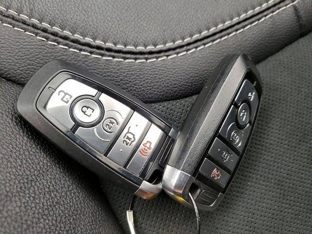 Photo of 2022 Silver Ford Explorer