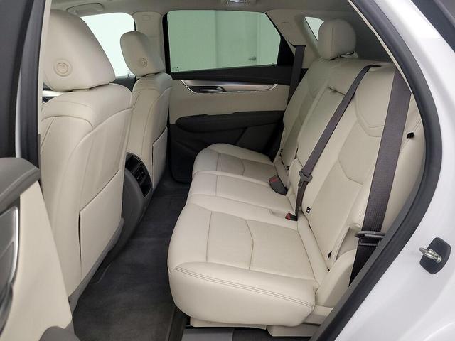 Photo of 2021 White Cadillac XT5