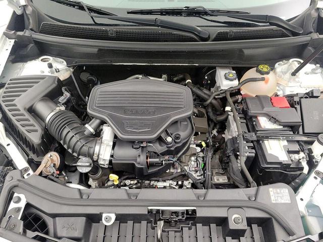 Photo of 2021 White Cadillac XT5