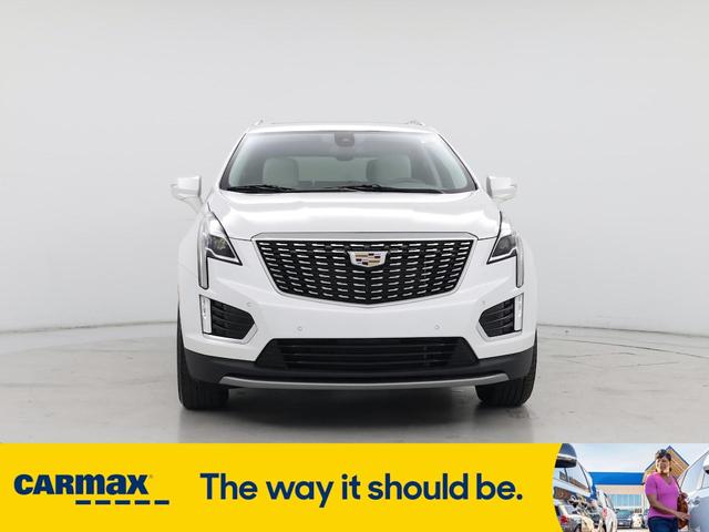 Photo of 2021 White Cadillac XT5