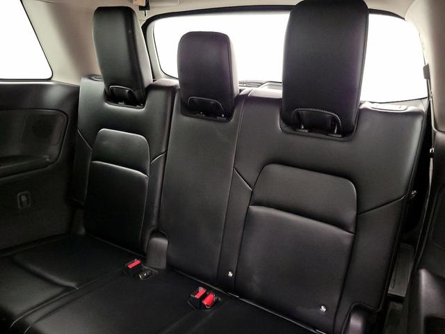 Photo of 2023 White Nissan Pathfinder