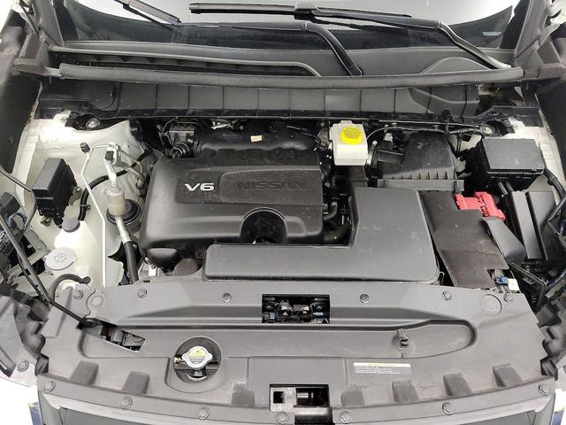 Photo of 2023 White Nissan Pathfinder