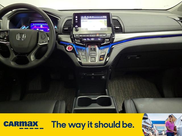 Photo of 2024 White Honda Odyssey