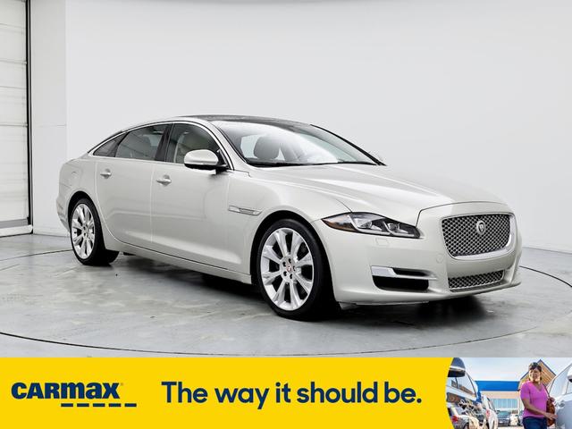 2016 Jaguar XJ