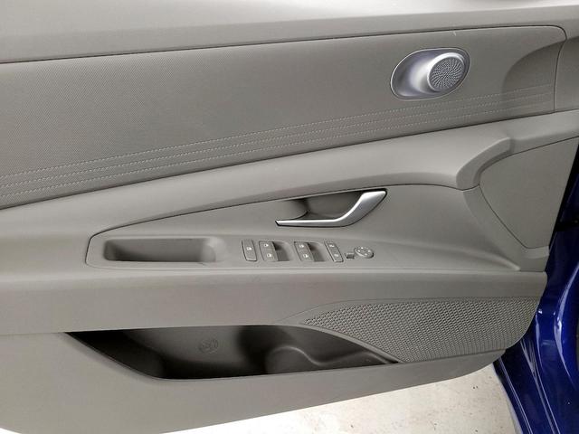 Photo of 2023 Blue Hyundai ELANTRA
