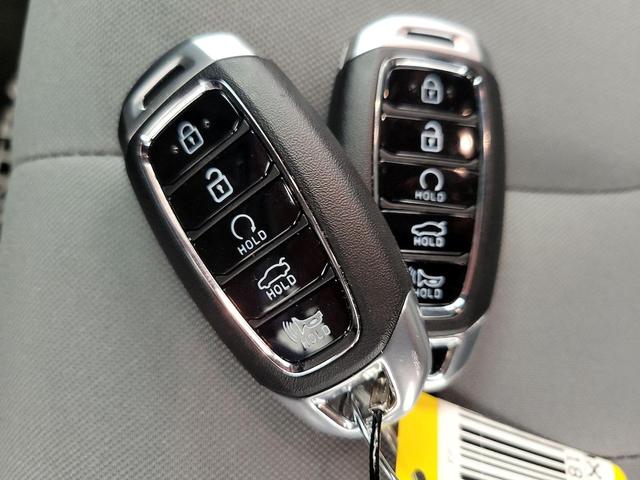 Photo of 2023 Blue Hyundai ELANTRA