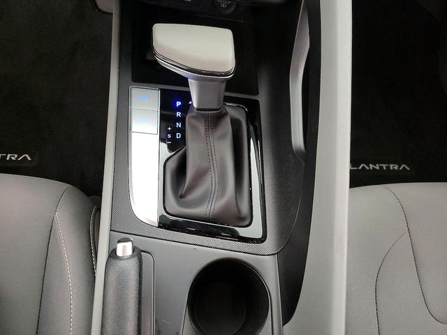 Photo of 2023 Blue Hyundai ELANTRA