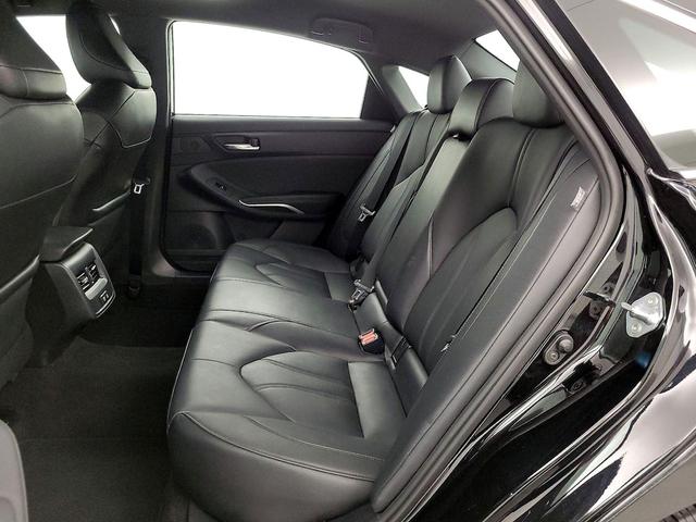 Photo of 2021 Black Toyota Avalon