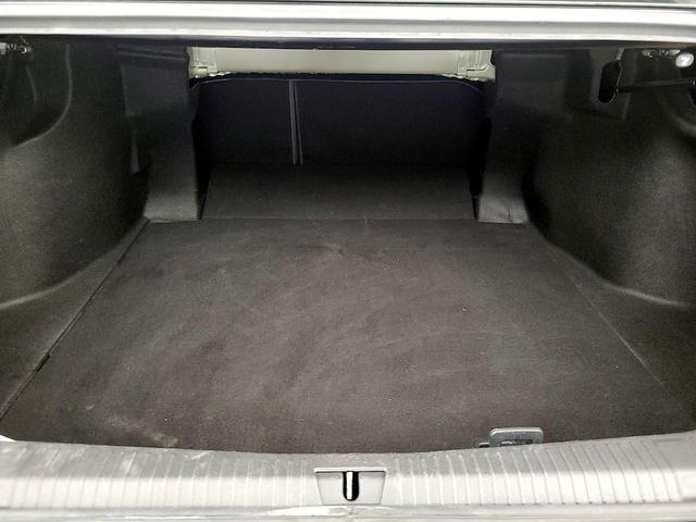 Photo of 2021 Black Toyota Avalon