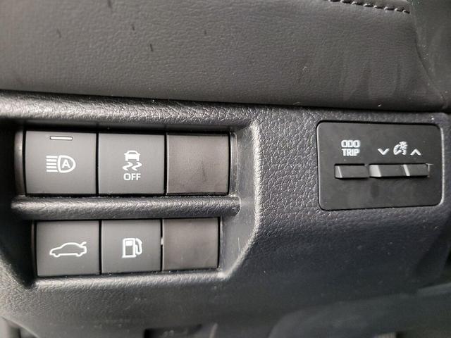 Photo of 2021 Black Toyota Avalon