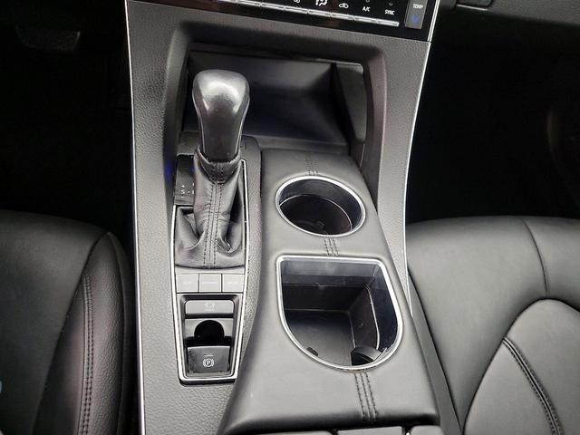 Photo of 2021 Black Toyota Avalon