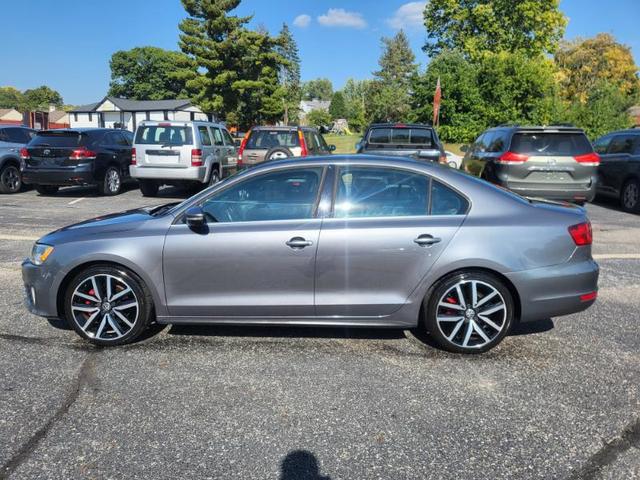 Photo of 2012 Platinum Gray Metallic Volkswagen Jetta