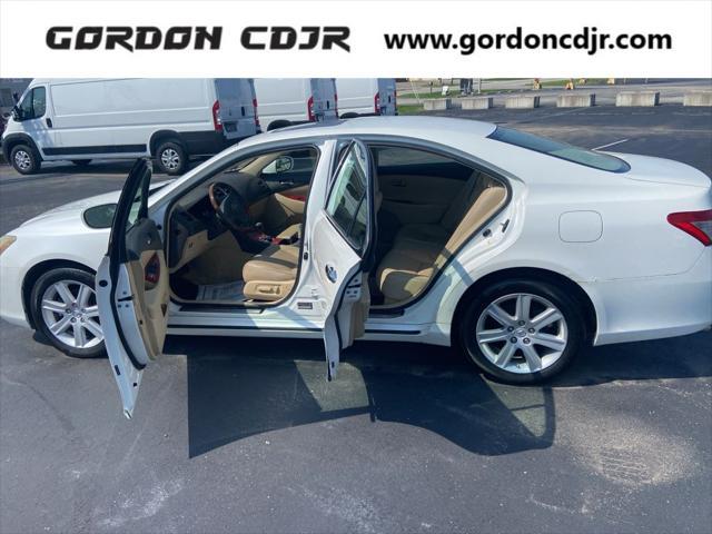Photo of 2008 Starfire Pearl Lexus ES 350