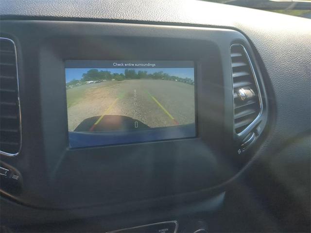 Photo of 2019 Laser Blue Pearlcoat Jeep Compass