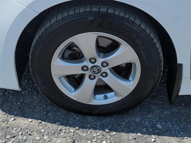 Photo of 2018 Super White Toyota Sienna