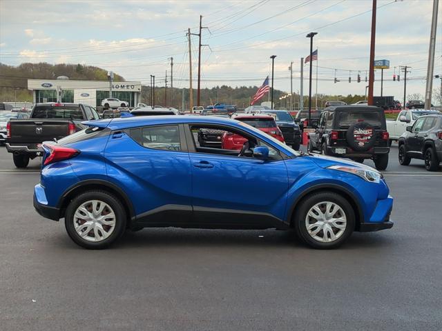 Photo of 2019 Blue Toyota C-HR