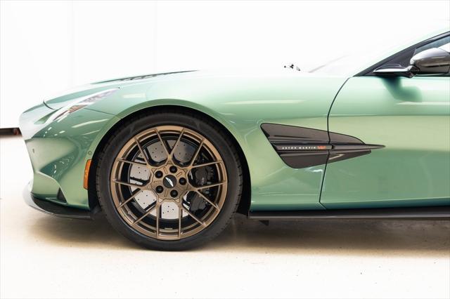 Photo of 2025 Q Iridescent Emerald Aston Martin Vanquish