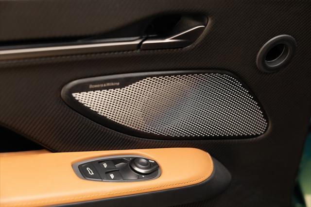 Photo of 2025 Q Iridescent Emerald Aston Martin Vanquish