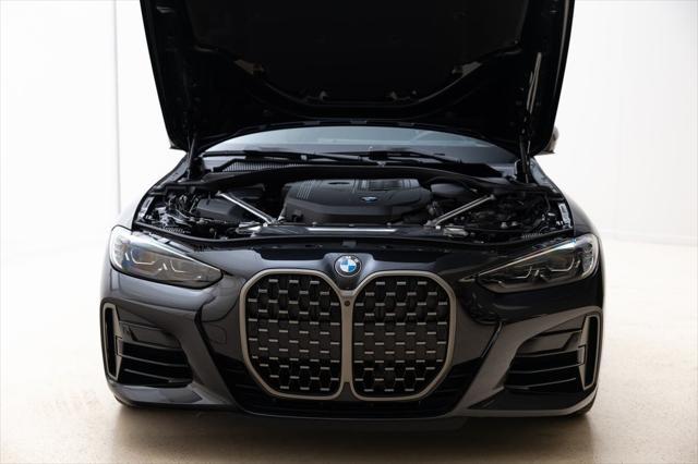 Photo of 2024 Black Sapphire Metallic BMW M440