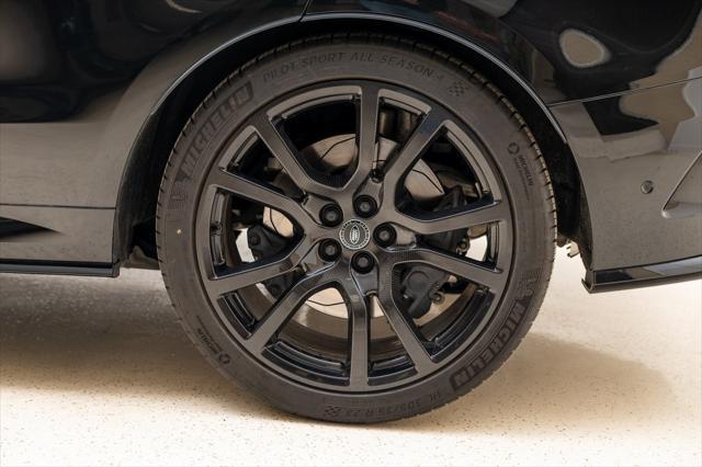 Photo of 2024 Obsidian Black SV Bespoke Ultra Metallic Gloss Land Rover Range Rover Sport