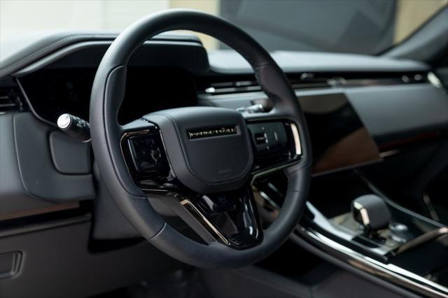 Photo of 2024 Obsidian Black SV Bespoke Ultra Metallic Gloss Land Rover Range Rover Sport