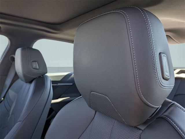 Photo of 2024 Mineral White Metallic BMW 530