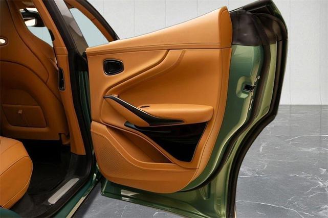 Photo of 2025 GREEN Aston Martin DBX