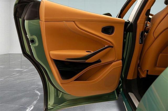 Photo of 2025 GREEN Aston Martin DBX
