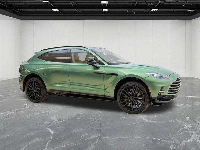 Photo of 2025 GREEN Aston Martin DBX