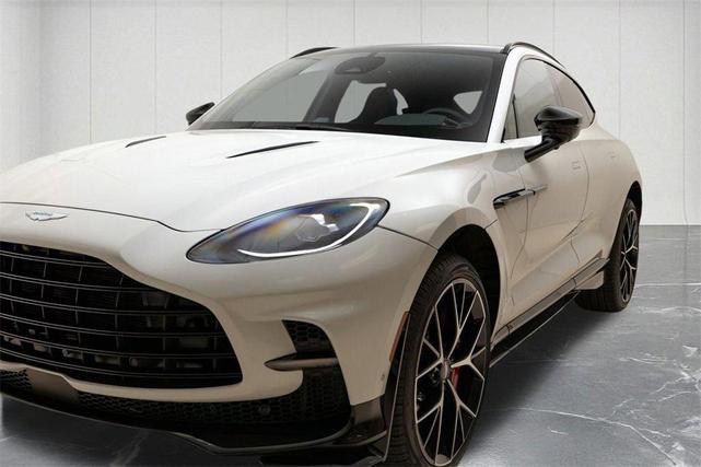 Photo of 2025 White Aston Martin DBX