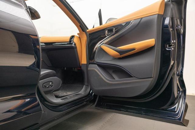Photo of 2025 Ultramarine Black Aston Martin DBX