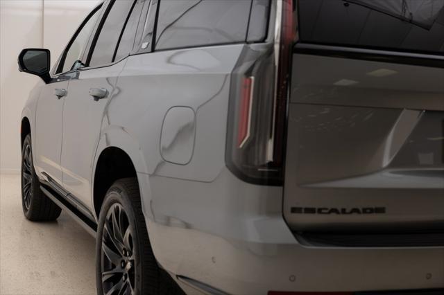 Photo of 2024 Argent Silver Metallic Cadillac Escalade