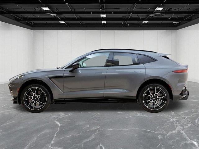 Photo of 2025 GREY Aston Martin DBX