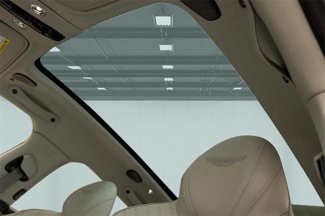 Photo of 2025 GREY Aston Martin DBX