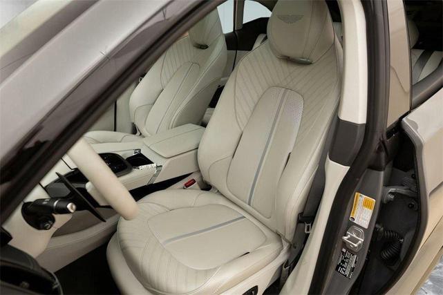 Photo of 2025 GREY Aston Martin DBX