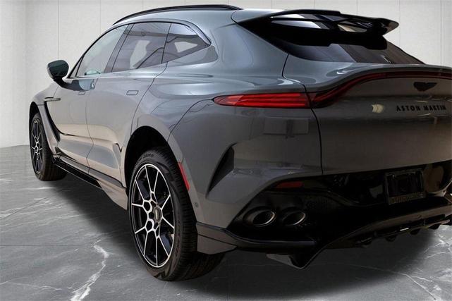 Photo of 2025 GREY Aston Martin DBX