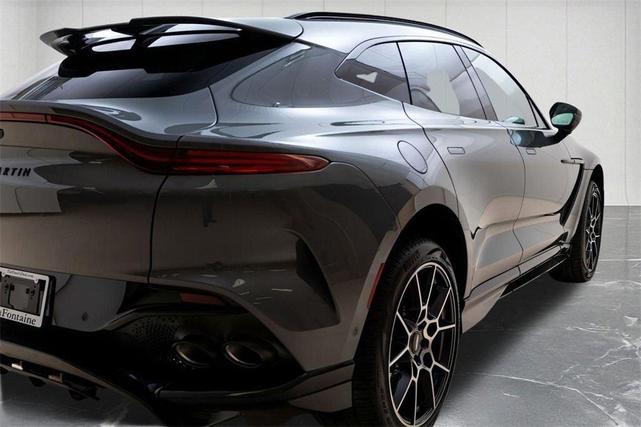 Photo of 2025 GREY Aston Martin DBX