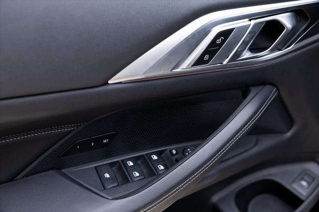 Photo of 2023 Black Sapphire Metallic BMW M440