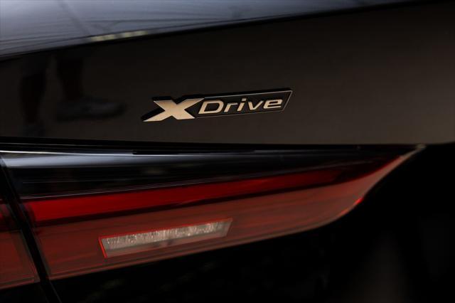 Photo of 2023 Black Sapphire Metallic BMW M440