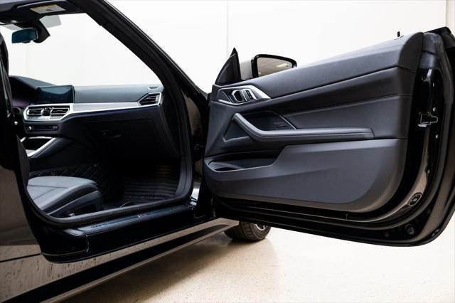 Photo of 2023 Black Sapphire Metallic BMW M440