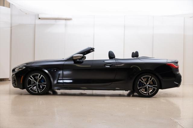 Photo of 2023 Black Sapphire Metallic BMW M440