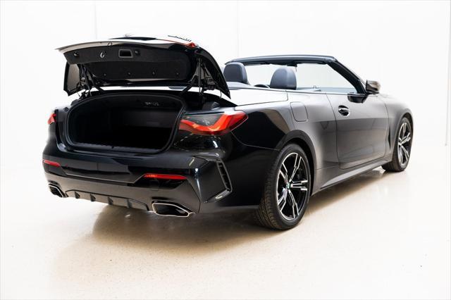 Photo of 2023 Black Sapphire Metallic BMW M440