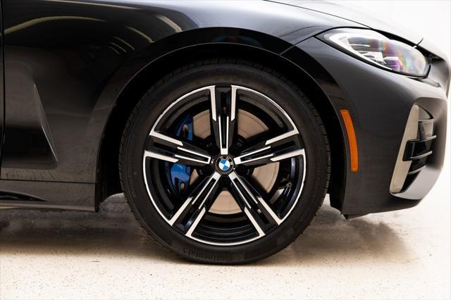 Photo of 2023 Black Sapphire Metallic BMW M440