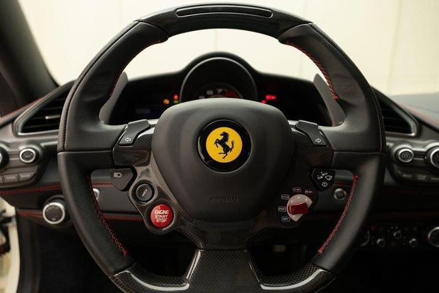 Photo of 2018 Bianco Avus Ferrari 488 GTB