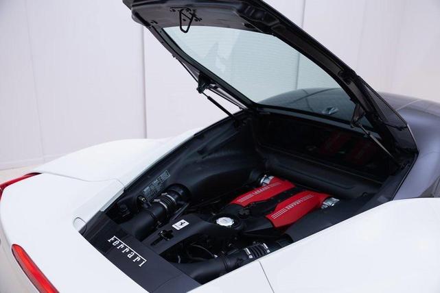 Photo of 2018 Bianco Avus Ferrari 488 GTB