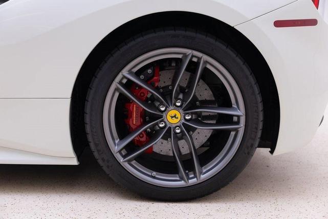Photo of 2018 Bianco Avus Ferrari 488 GTB