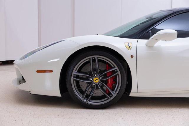 Photo of 2018 Bianco Avus Ferrari 488 GTB