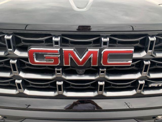 Photo of 2026 Onyx Black GMC Canyon