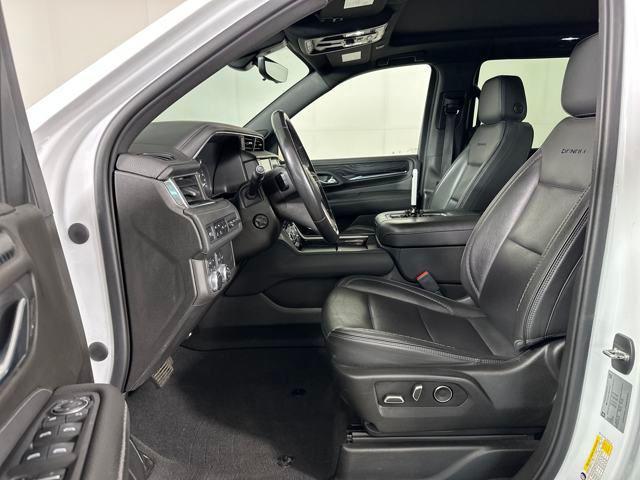 Photo of 2021 Summit White GMC Yukon