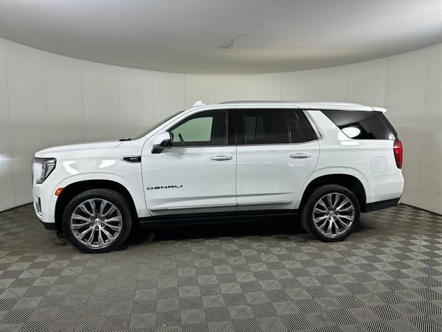 Photo of 2021 Summit White GMC Yukon